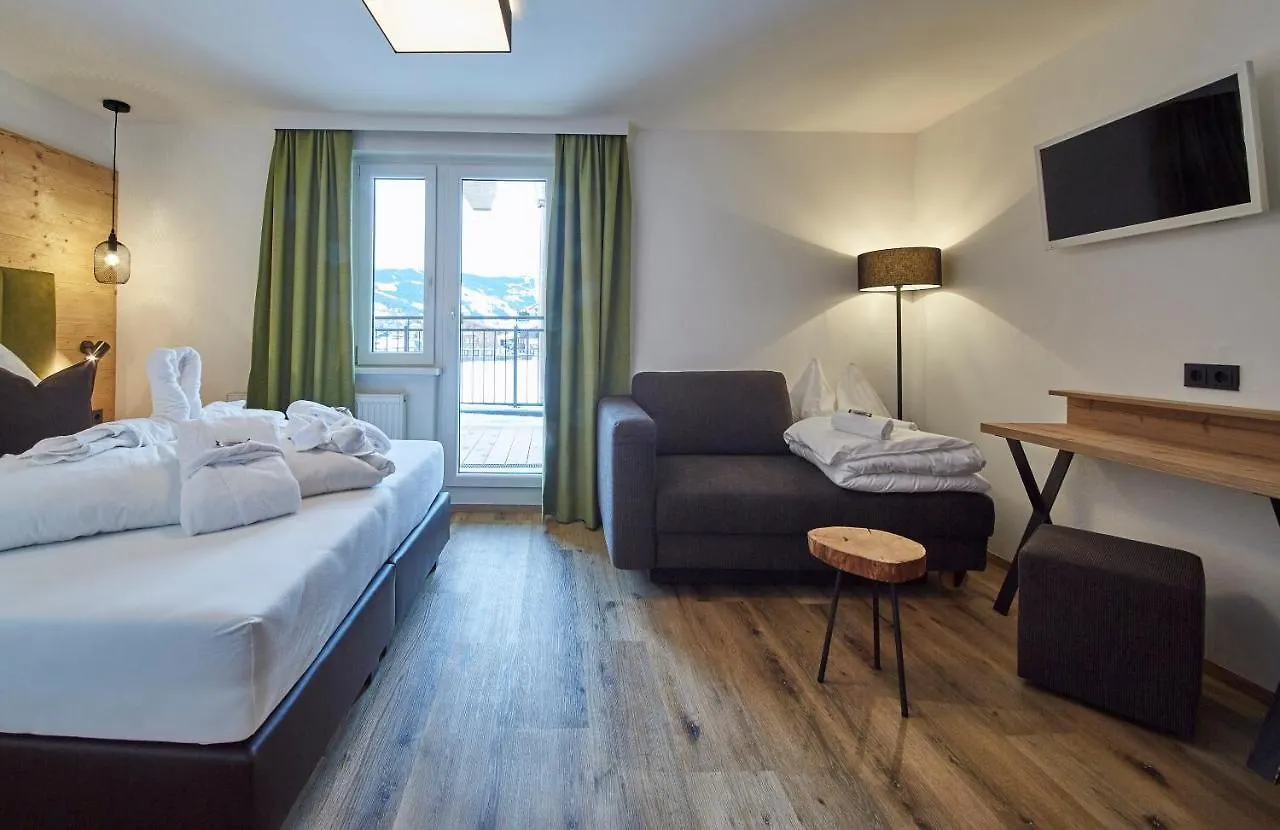 Hotel Hubertushof Saalbach-Hinterglemm 3*,